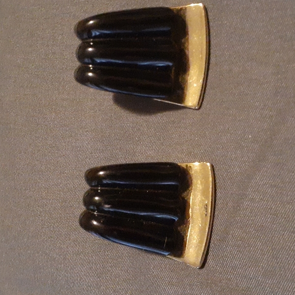 NAPIER VINTAGEGOL PLATED Earrings with black. 1 1/2" X 1" (pierce ears) ( L7 BB) - Picture 2 of 3